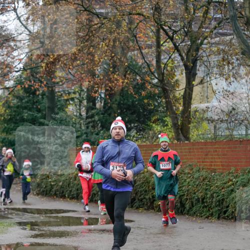07.12.2025 - St. Pauli X-Mass-Run No. 15 Michael Burmester http://msf.ph/oto/9409369 07.12.2025 09:45:31 Laufen 1072, 317, 1077 meine-sportfotos.de