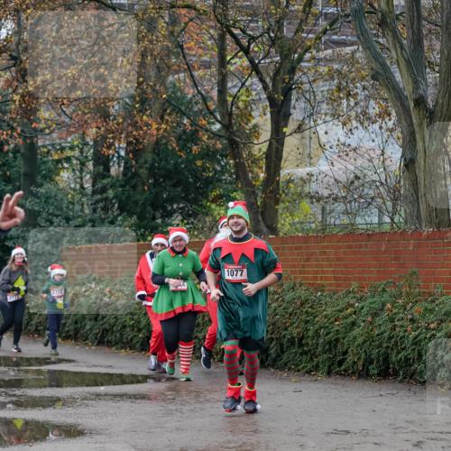 07.12.2025 - St. Pauli X-Mass-Run No. 15 Michael Burmester http://msf.ph/oto/9409388 07.12.2025 09:45:33 Laufen 2711, 2712, 1077 meine-sportfotos.de