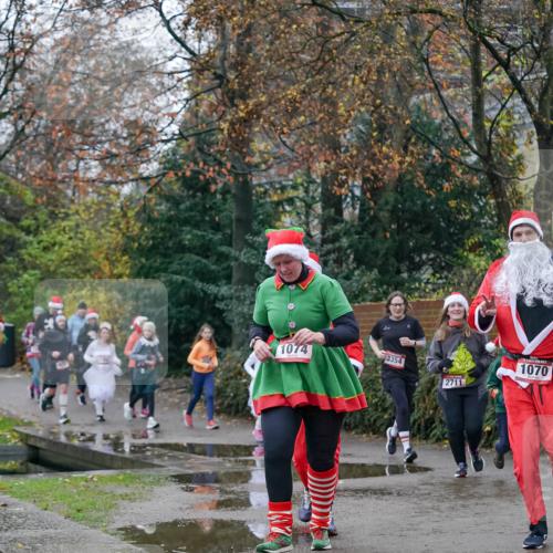 07.12.2025 - St. Pauli X-Mass-Run No. 15 Michael Burmester http://msf.ph/oto/9409409 07.12.2025 09:45:36 Laufen 1074, 3354, 2711, 1070 meine-sportfotos.de