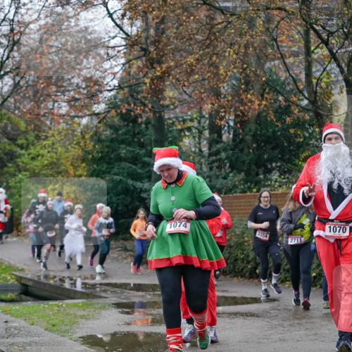07.12.2025 - St. Pauli X-Mass-Run No. 15 Michael Burmester http://msf.ph/oto/9409415 07.12.2025 09:45:36 Laufen 1074, 3354, 2711, 1070 meine-sportfotos.de