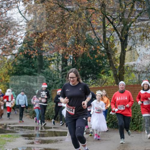 07.12.2025 - St. Pauli X-Mass-Run No. 15 Michael Burmester http://msf.ph/oto/9409445 07.12.2025 09:45:40 Laufen 3354, 08, 1575, 1571, 1461 meine-sportfotos.de