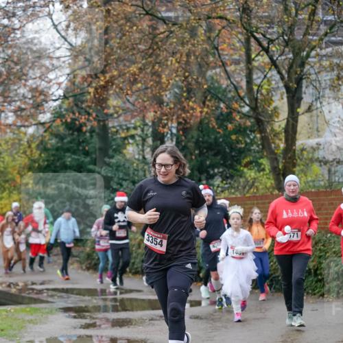 07.12.2025 - St. Pauli X-Mass-Run No. 15 Michael Burmester http://msf.ph/oto/9409451 07.12.2025 09:45:40 Laufen 571, 687, 3354 meine-sportfotos.de