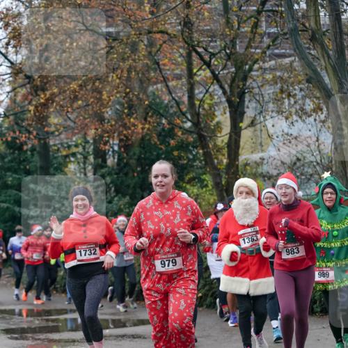 07.12.2025 - St. Pauli X-Mass-Run No. 15 Michael Burmester http://msf.ph/oto/9409606 07.12.2025 09:45:55 Laufen 1732, 979, 1363, 1363, 15, 983, 989 meine-sportfotos.de