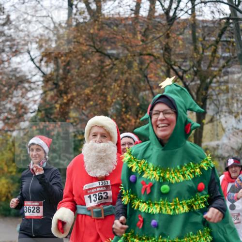 07.12.2025 - St. Pauli X-Mass-Run No. 15 Michael Burmester http://msf.ph/oto/9409627 07.12.2025 09:45:58 Laufen 3628, 1363, 15, 1363, 989, 36 meine-sportfotos.de