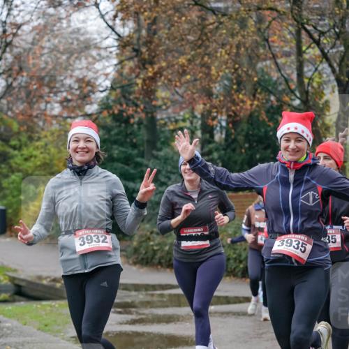 07.12.2025 - St. Pauli X-Mass-Run No. 15 Michael Burmester http://msf.ph/oto/9409648 07.12.2025 09:46:00 Laufen 3932, 5, 3935, 35 meine-sportfotos.de