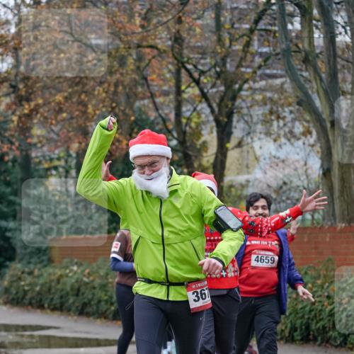 07.12.2025 - St. Pauli X-Mass-Run No. 15 Michael Burmester http://msf.ph/oto/9409663 07.12.2025 09:46:02 Laufen 367, 4659 meine-sportfotos.de