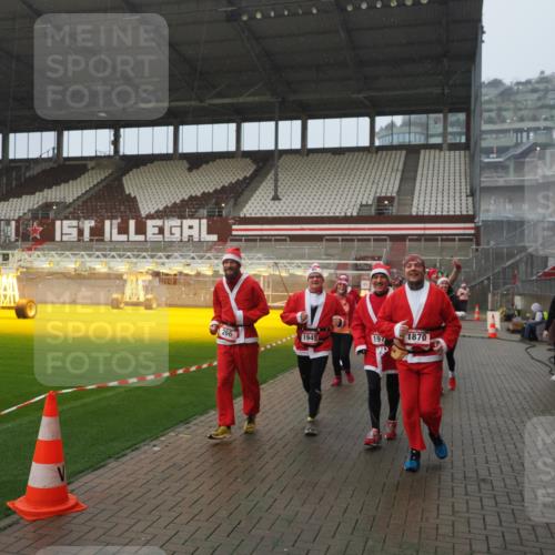 07.12.2025 - St. Pauli X-Mass-Run No. 15 Fabian Wolf http://msf.ph/oto/9409680 07.12.2025 11:09:34 Ziel 59, 66, 266, 330, 971, 1084, 1463, 1477, 1579, 1582, 1641, 1851, 1870, 1945, 1974, 2042, 3151, 4190, 4191 meine-sportfotos.de