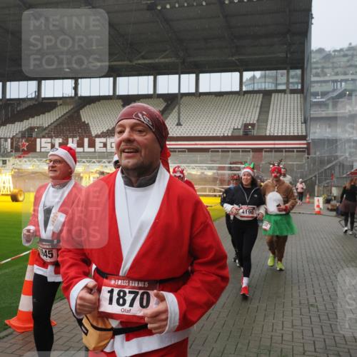 07.12.2025 - St. Pauli X-Mass-Run No. 15 Fabian Wolf http://msf.ph/oto/9409708 07.12.2025 11:09:36 Ziel 59, 66, 266, 330, 971, 1084, 1463, 1477, 1579, 1582, 1641, 1851, 1870, 1945, 1974, 2042, 3151, 4190, 4191 meine-sportfotos.de