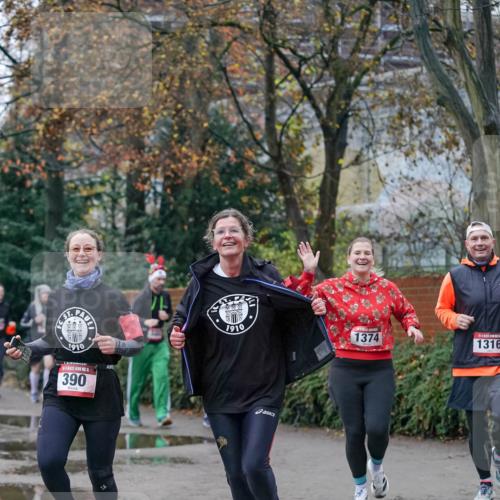 07.12.2025 - St. Pauli X-Mass-Run No. 15 Michael Burmester http://msf.ph/oto/9409720 07.12.2025 09:46:12 Laufen 1910, 15, 390, 1910, 1374, 1316 meine-sportfotos.de
