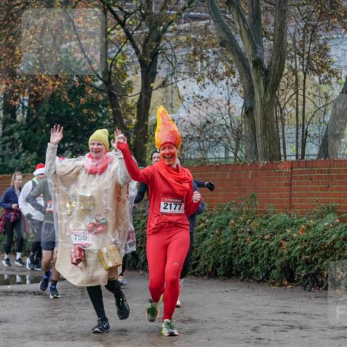 07.12.2025 - St. Pauli X-Mass-Run No. 15 Michael Burmester http://msf.ph/oto/9409808 07.12.2025 09:46:22 Laufen 2, 756, 2177 meine-sportfotos.de