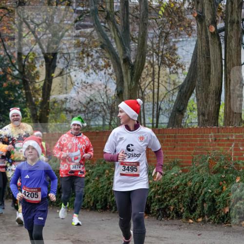 07.12.2025 - St. Pauli X-Mass-Run No. 15 Michael Burmester http://msf.ph/oto/9409925 07.12.2025 09:46:46 Laufen 4205, 3874, 15, 3495 meine-sportfotos.de