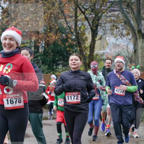 07.12.2025 - St. Pauli X-Mass-Run No. 15 Michael Burmester http://msf.ph/oto/9409992 07.12.2025 09:46:53 Laufen 5, 1678, 423, 15, 1172, 4, 4232 meine-sportfotos.de