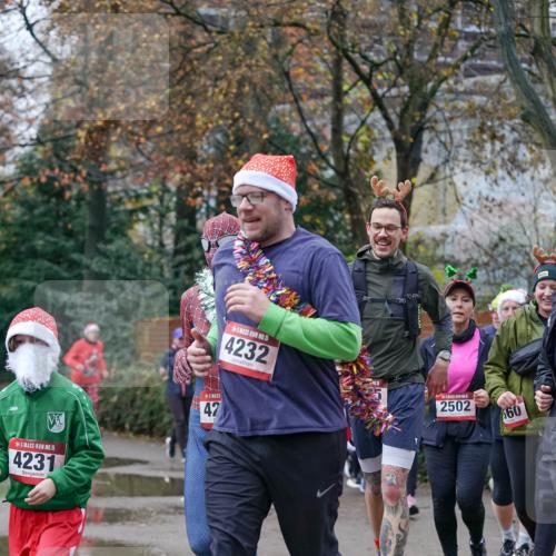 07.12.2025 - St. Pauli X-Mass-Run No. 15 Michael Burmester http://msf.ph/oto/9410004 07.12.2025 09:46:55 Laufen 15, 4231, 47, 15, 4232, 2502, 60 meine-sportfotos.de