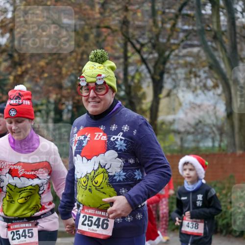 07.12.2025 - St. Pauli X-Mass-Run No. 15 Michael Burmester http://msf.ph/oto/9410033 07.12.2025 09:46:59 Laufen 15, 2545, 15, 2546, 438 meine-sportfotos.de