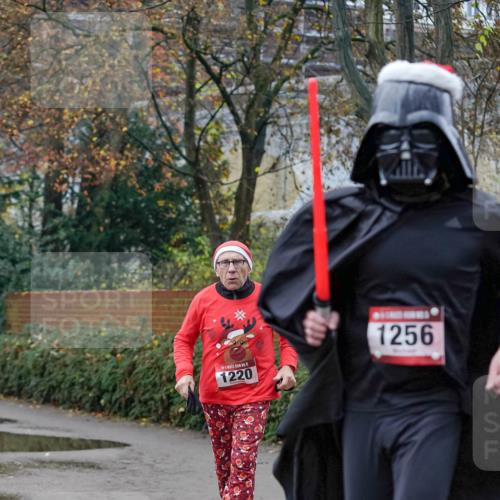 07.12.2025 - St. Pauli X-Mass-Run No. 15 Michael Burmester http://msf.ph/oto/9410051 07.12.2025 09:47:02 Laufen 1220, 1256 meine-sportfotos.de
