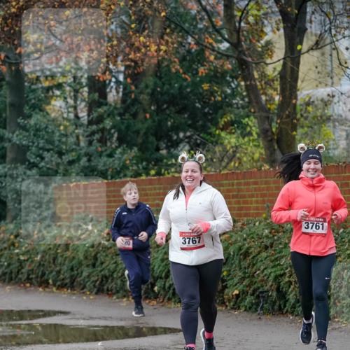 07.12.2025 - St. Pauli X-Mass-Run No. 15 Michael Burmester http://msf.ph/oto/9410080 07.12.2025 09:47:09 Laufen 20, 3767, 3761 meine-sportfotos.de