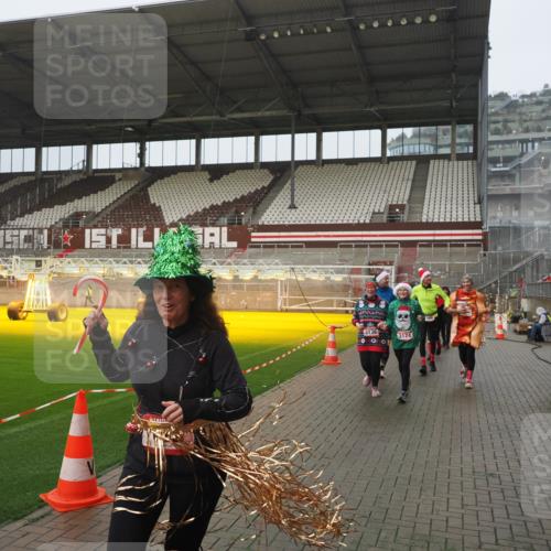 07.12.2025 - St. Pauli X-Mass-Run No. 15 Fabian Wolf http://msf.ph/oto/9410148 07.12.2025 11:10:37 Ziel 29, 30, 31, 49, 53, 122, 134, 745, 1064, 1066, 1380, 1398, 1626, 1692, 1694, 1697, 1739, 1740, 3124, 3136 meine-sportfotos.de