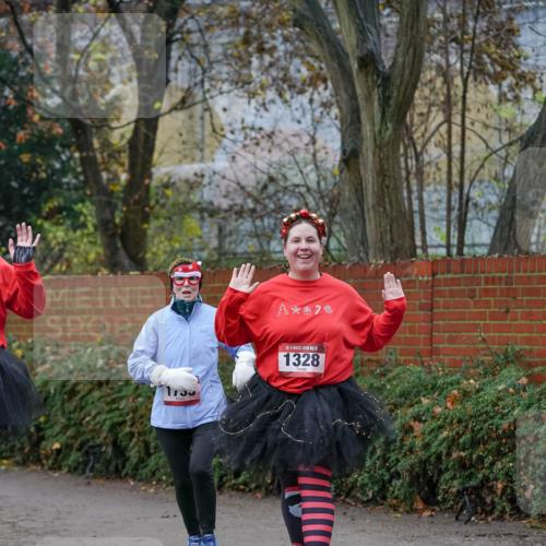 07.12.2025 - St. Pauli X-Mass-Run No. 15 Michael Burmester http://msf.ph/oto/9410199 07.12.2025 09:47:27 Laufen 15, 1328 meine-sportfotos.de