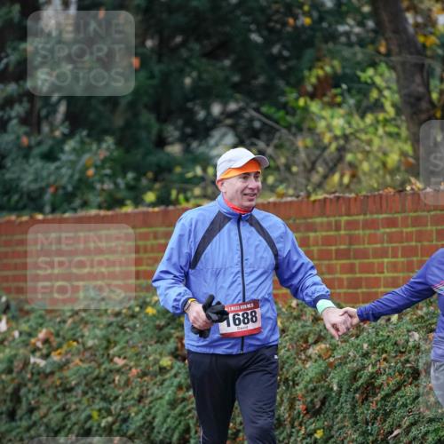 07.12.2025 - St. Pauli X-Mass-Run No. 15 Michael Burmester http://msf.ph/oto/9410253 07.12.2025 09:47:35 Laufen 15, 1688 meine-sportfotos.de