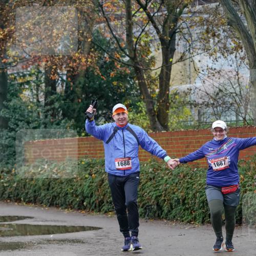 07.12.2025 - St. Pauli X-Mass-Run No. 15 Michael Burmester http://msf.ph/oto/9410269 07.12.2025 09:47:37 Laufen 1688, 1687 meine-sportfotos.de