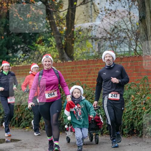 07.12.2025 - St. Pauli X-Mass-Run No. 15 Michael Burmester http://msf.ph/oto/9410311 07.12.2025 09:47:46 Laufen 661, 264, 243 meine-sportfotos.de