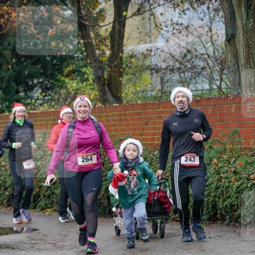 07.12.2025 - St. Pauli X-Mass-Run No. 15 Michael Burmester http://msf.ph/oto/9410314 07.12.2025 09:47:46 Laufen 661, 264, 243 meine-sportfotos.de