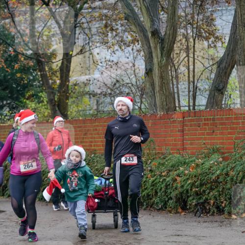 07.12.2025 - St. Pauli X-Mass-Run No. 15 Michael Burmester http://msf.ph/oto/9410323 07.12.2025 09:47:47 Laufen 264, 243 meine-sportfotos.de