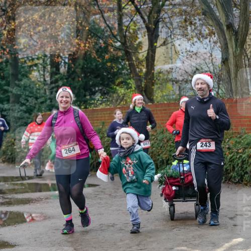 07.12.2025 - St. Pauli X-Mass-Run No. 15 Michael Burmester http://msf.ph/oto/9410335 07.12.2025 09:47:48 Laufen 5, 264, 661, 243 meine-sportfotos.de