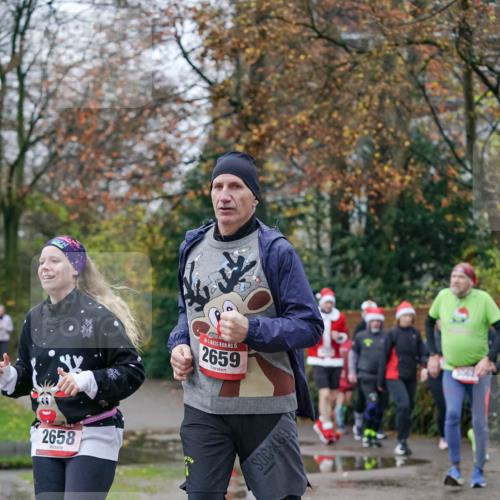 07.12.2025 - St. Pauli X-Mass-Run No. 15 Michael Burmester http://msf.ph/oto/9410522 07.12.2025 09:48:07 Laufen 15, 2659, 2658, 68, 30 meine-sportfotos.de