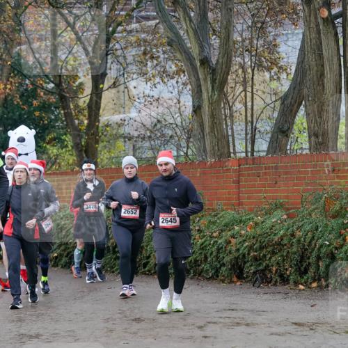 07.12.2025 - St. Pauli X-Mass-Run No. 15 Michael Burmester http://msf.ph/oto/9410540 07.12.2025 09:48:10 Laufen 2641, 3428, 2652, 2645 meine-sportfotos.de