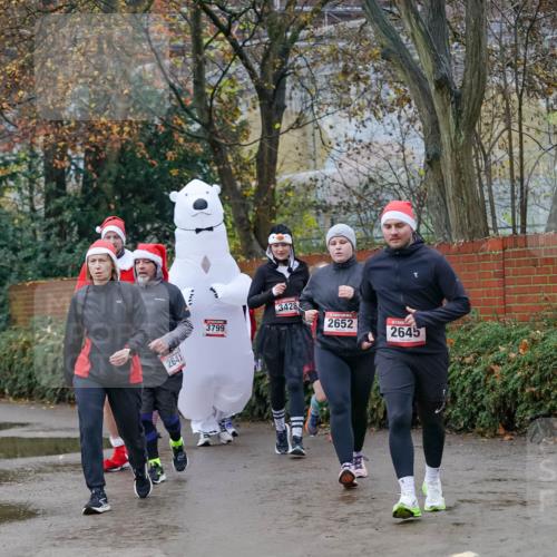 07.12.2025 - St. Pauli X-Mass-Run No. 15 Michael Burmester http://msf.ph/oto/9410555 07.12.2025 09:48:11 Laufen 2641, 3799, 3428, 2652, 2645 meine-sportfotos.de