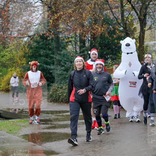 07.12.2025 - St. Pauli X-Mass-Run No. 15 Michael Burmester http://msf.ph/oto/9410564 07.12.2025 09:48:12 Laufen 3514, 264, 38, 3799 meine-sportfotos.de