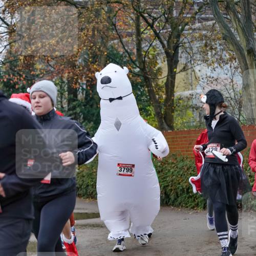 07.12.2025 - St. Pauli X-Mass-Run No. 15 Michael Burmester http://msf.ph/oto/9410578 07.12.2025 09:48:14 Laufen 3799, 3428 meine-sportfotos.de