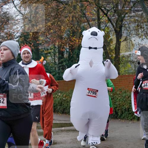 07.12.2025 - St. Pauli X-Mass-Run No. 15 Michael Burmester http://msf.ph/oto/9410590 07.12.2025 09:48:14 Laufen 52, 14, 5, 3799, 347 meine-sportfotos.de