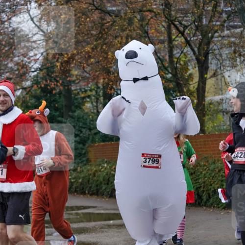 07.12.2025 - St. Pauli X-Mass-Run No. 15 Michael Burmester http://msf.ph/oto/9410602 07.12.2025 09:48:15 Laufen 15, 51, 3514, 15, 3799, 3428 meine-sportfotos.de