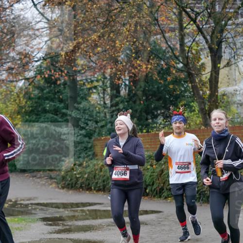 07.12.2025 - St. Pauli X-Mass-Run No. 15 Michael Burmester http://msf.ph/oto/9410667 07.12.2025 09:48:25 Laufen 4066, 4666 meine-sportfotos.de