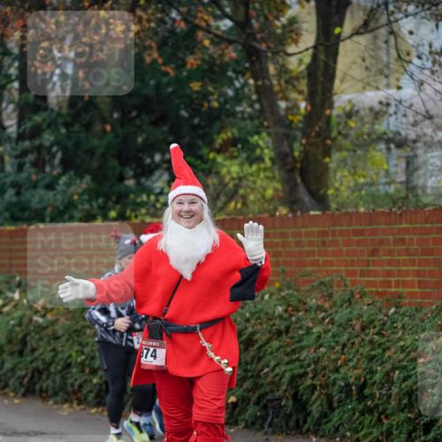 07.12.2025 - St. Pauli X-Mass-Run No. 15 Michael Burmester http://msf.ph/oto/9410815 07.12.2025 09:49:20 Laufen 15, 74 meine-sportfotos.de