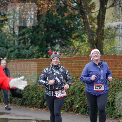 07.12.2025 - St. Pauli X-Mass-Run No. 15 Michael Burmester http://msf.ph/oto/9410836 07.12.2025 09:49:23 Laufen 2750, 2751 meine-sportfotos.de