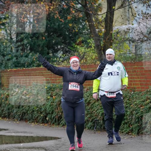 07.12.2025 - St. Pauli X-Mass-Run No. 15 Michael Burmester http://msf.ph/oto/9410922 07.12.2025 09:50:17 Laufen 2944, 2945 meine-sportfotos.de