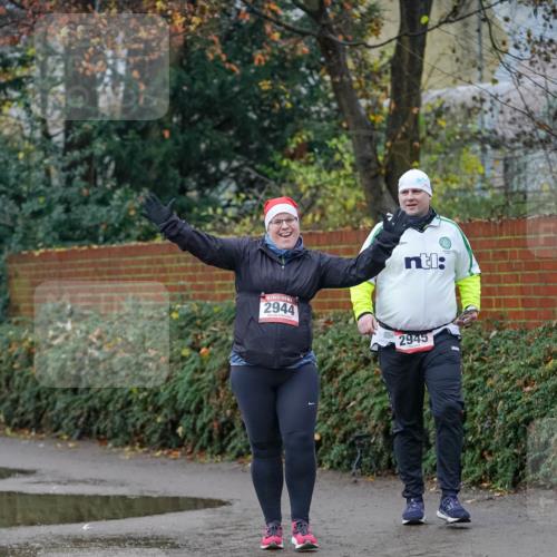 07.12.2025 - St. Pauli X-Mass-Run No. 15 Michael Burmester http://msf.ph/oto/9410925 07.12.2025 09:50:17 Laufen 2944, 2945 meine-sportfotos.de