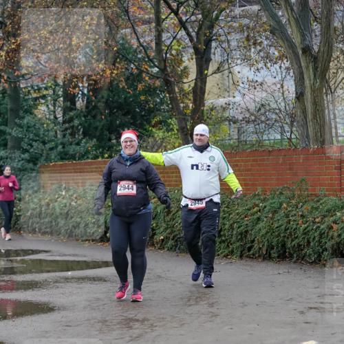 07.12.2025 - St. Pauli X-Mass-Run No. 15 Michael Burmester http://msf.ph/oto/9410942 07.12.2025 09:50:19 Laufen 2944, 2945 meine-sportfotos.de