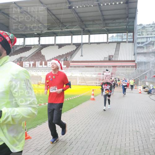 07.12.2025 - St. Pauli X-Mass-Run No. 15 Fabian Wolf http://msf.ph/oto/9410990 07.12.2025 11:12:11 Ziel 76, 79, 388, 416, 437, 597, 605, 695, 819, 1246, 1278 meine-sportfotos.de