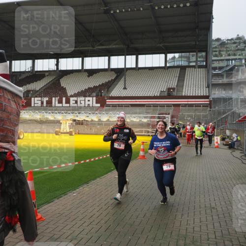 07.12.2025 - St. Pauli X-Mass-Run No. 15 Fabian Wolf http://msf.ph/oto/9411029 07.12.2025 11:12:15 Ziel 76, 79, 218, 388, 416, 597, 605, 671, 682, 695, 718, 819, 836, 839, 888, 1246, 1278 meine-sportfotos.de