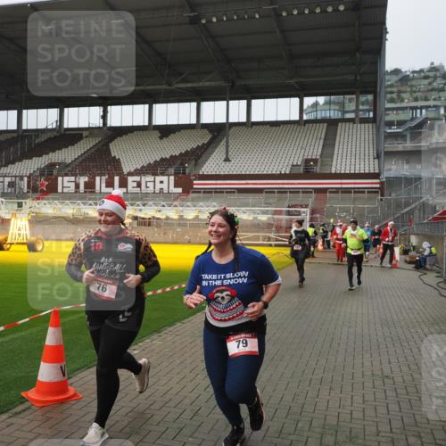 07.12.2025 - St. Pauli X-Mass-Run No. 15 Fabian Wolf http://msf.ph/oto/9411041 07.12.2025 11:12:16 Ziel 76, 79, 218, 388, 416, 597, 605, 671, 682, 695, 718, 819, 836, 839, 888, 1246, 1278 meine-sportfotos.de