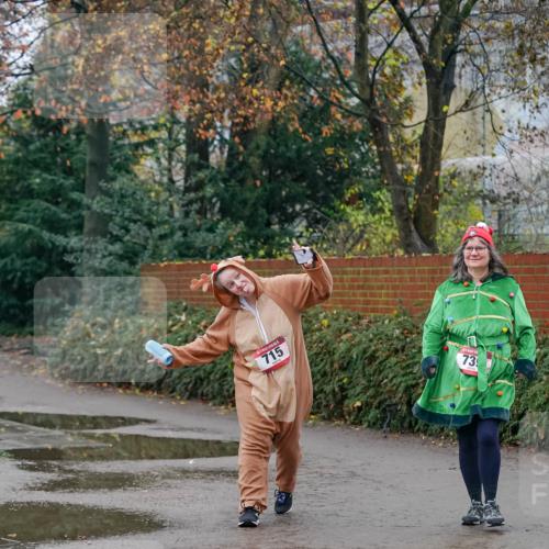 07.12.2025 - St. Pauli X-Mass-Run No. 15 Michael Burmester http://msf.ph/oto/9411043 07.12.2025 09:50:59 Laufen 715, 73 meine-sportfotos.de