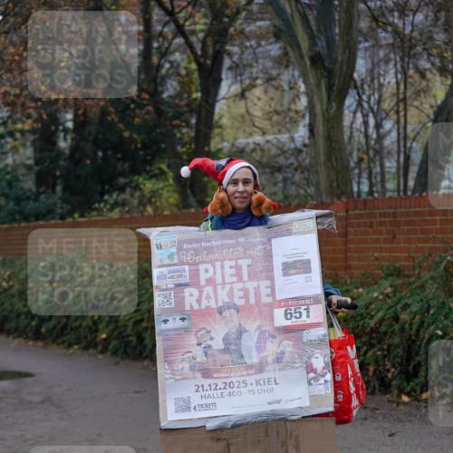 07.12.2025 - St. Pauli X-Mass-Run No. 15 Michael Burmester http://msf.ph/oto/9411127 07.12.2025 09:54:48 Laufen 40, 15, 651, 100, 21, 12, 2025, 400, 15, 400 meine-sportfotos.de