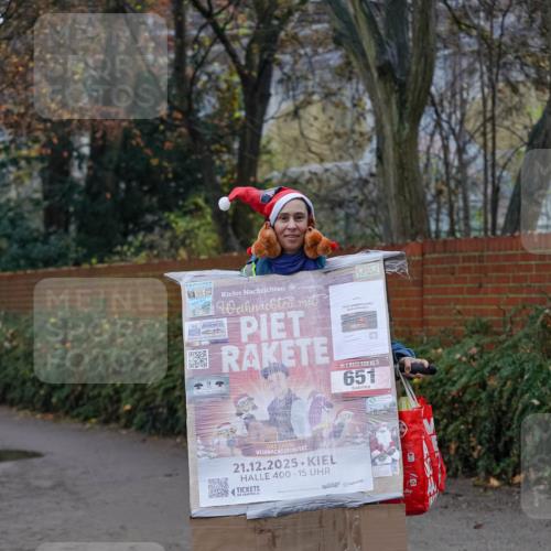 07.12.2025 - St. Pauli X-Mass-Run No. 15 Michael Burmester http://msf.ph/oto/9411130 07.12.2025 09:54:48 Laufen 40, 21, 12, 2025, 400, 15, 20, 15, 651 meine-sportfotos.de