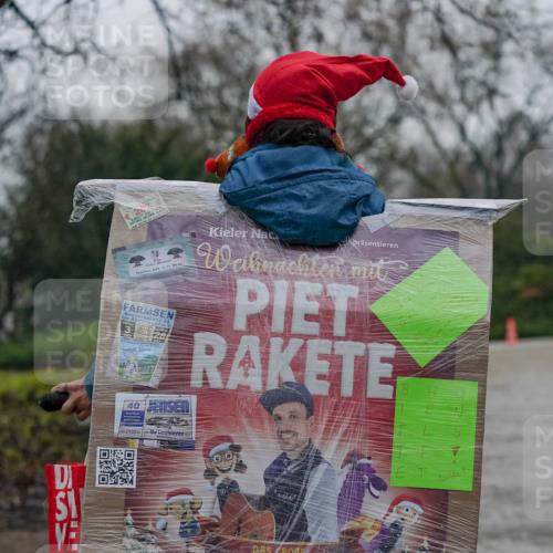 07.12.2025 - St. Pauli X-Mass-Run No. 15 Michael Burmester http://msf.ph/oto/9411151 07.12.2025 09:55:01 Laufen 66, 3, 40, 34205, 21, 12, 2025, 400, 15, 400 meine-sportfotos.de