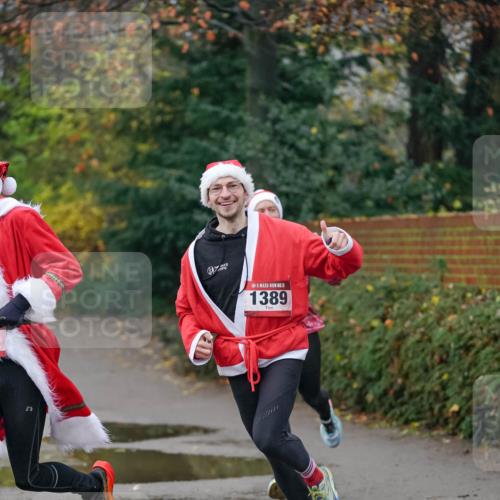 07.12.2025 - St. Pauli X-Mass-Run No. 15 Michael Burmester http://msf.ph/oto/9411229 07.12.2025 09:57:55 Laufen 15, 1389 meine-sportfotos.de