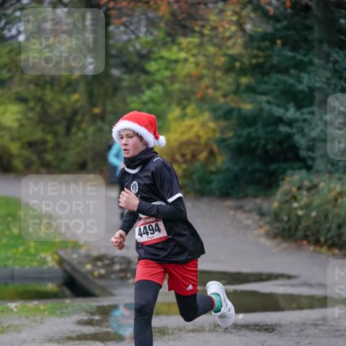 07.12.2025 - St. Pauli X-Mass-Run No. 15 Michael Burmester http://msf.ph/oto/9411259 07.12.2025 09:58:09 Laufen 15, 4494 meine-sportfotos.de